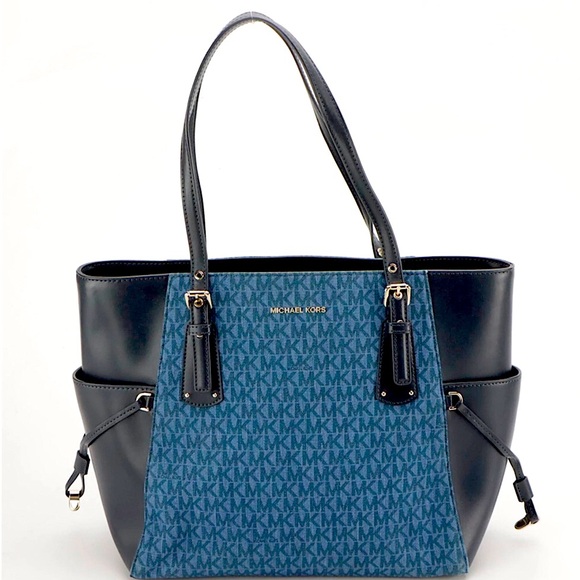 Michael Kors Voyager Tote - Picture 2 of 4